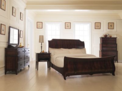4670-Sleigh Bed  : Attic Heirlooms Fireside Cherry Sleigh Bed