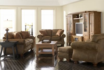 Living Room Furniture / Attic Heirlooms Collection