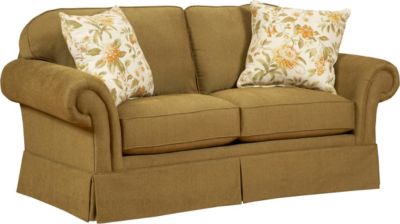 Maxomillian Loveseat