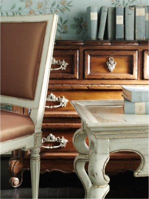 Side & End Tables