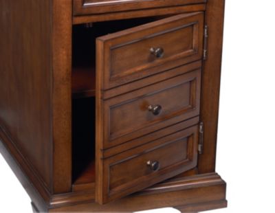 Adante II Chairside Table