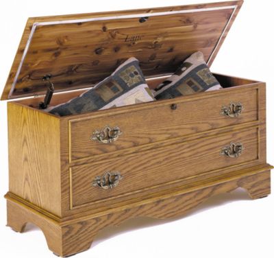 <03418-15  : Brantley Cedar Chest (Oak Finish)