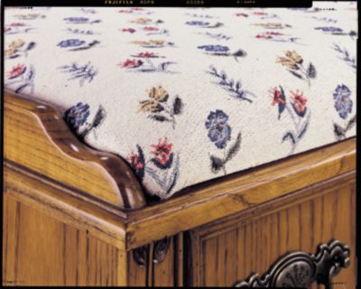 Anniversary I Cedar Chest