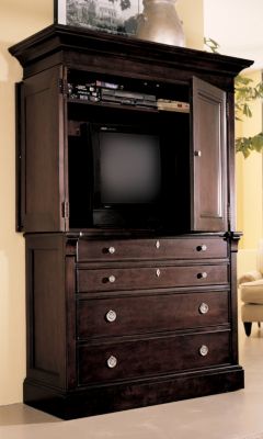 00642-16  : Gramercy Park Door Chest
