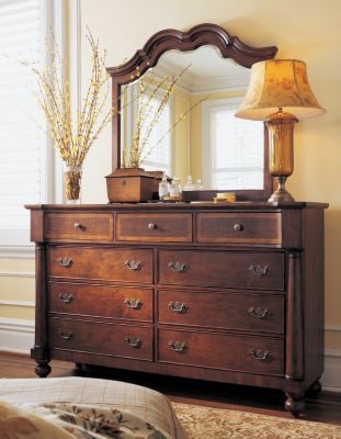 00708-01  : Country Living - Portsmouth Drawer Dresser