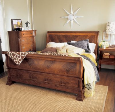 Bedroom Furniture / Country Living - Portsmouth Collection
