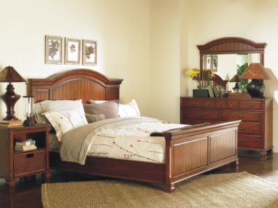 Bedroom Furniture / Surrey Collection