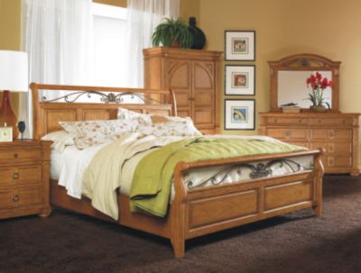 Bedroom Furniture / Somerglen Collection