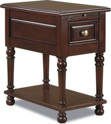 <8710-15  : Hunt's Point Recliner Accents Table