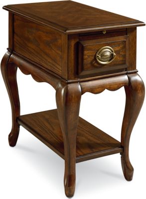 <8710-76  : Savannah II Recliner Accents Table