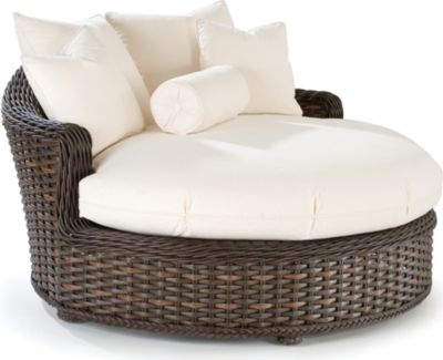 South Hampton Circular Chaise