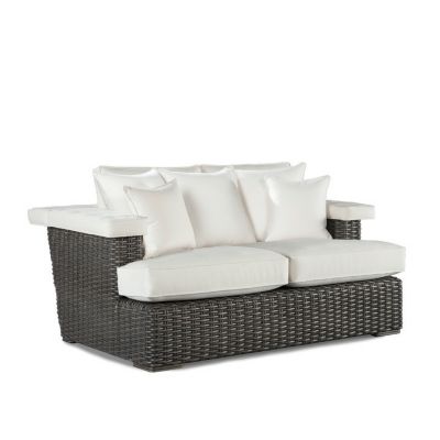 Design Select Metropolitan Loveseat