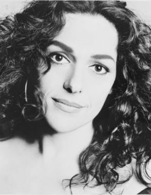 Laura Mercier