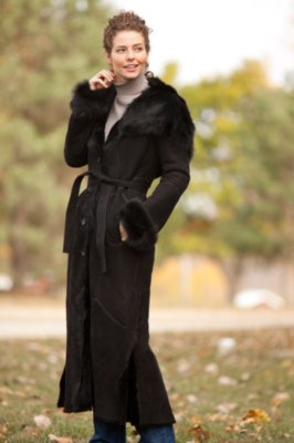 Women’s Fincastle Hooded Sheepskin Coat with Toscana Trim