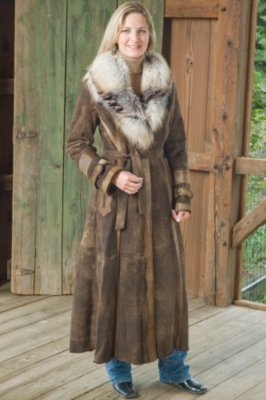 Women's Shearling Coat with Fur Collar