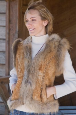 Women's Shearling Vest with Finn Tux and Armholes