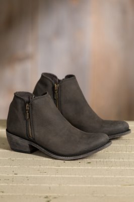 Women's Liberty Black Distressed Leather Short Boots, RES VEGAS NEGRO