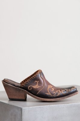 Women's Liberty Black Mule Leather Shoes with Embroidery Detail, TOSCANO TMORO