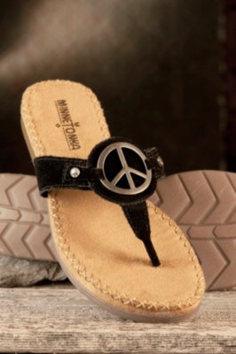 Women's Peace Sign Minnetonka Thong Sandal