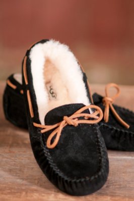 Women's Dakota UGG Moccasin Slippers, BLACK, Size 5 B(M) US
