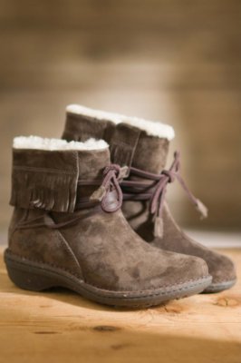 Women's Gaviota UGG Boots