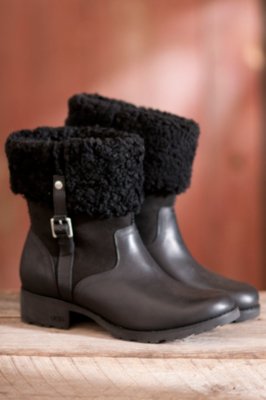 Women's Bellvue II UGG Boots, BLACK, Size 6.5 B(M) US