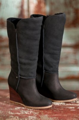 Women’s Aprelle UGG Boots