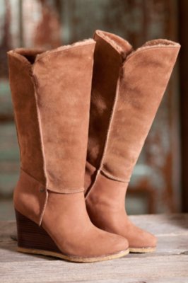 Women's Aprelle UGG Boots, CHESTNUT, Size 7 B(M) US