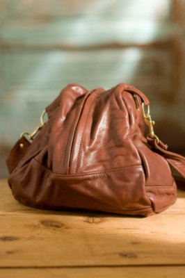 Women's Teardrop Leather Handbag