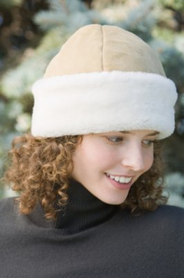 Women's Shearling Cuff Hat