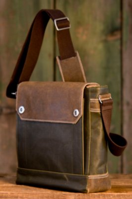 Waxed Twill Traveler Benny Bag