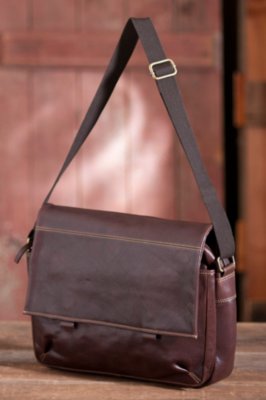 Buddy Leather Messenger Bag