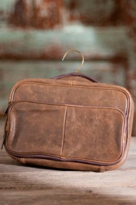 Squadron Hanging Leather Shave Kit