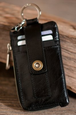 Women’s Hobo Cali Leather Wallet