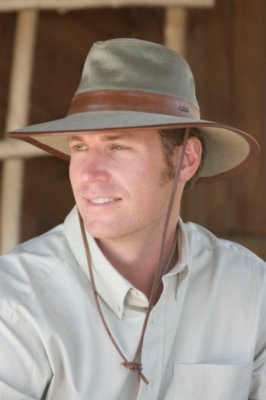 Canvas & Mesh Hat with Leather Trim