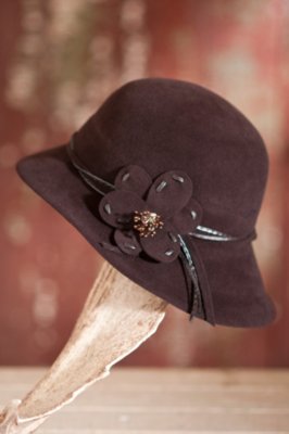 Women's Callanan Wool Felt Cloche Hat