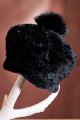 Women’s Knitted Beaver Fur Hat with Fox Fur Trim