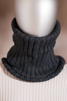 Women's Handmade Wool Neckwarmer 