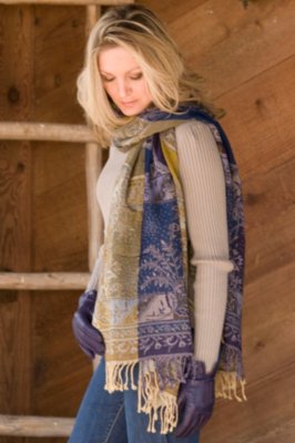 Women's Secret Garden Shawl