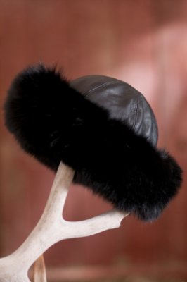 Women's Leather Pillbox Hat with Fox Fur Trim