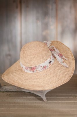 Women's Wide Brim Crocheted Raffia Hat