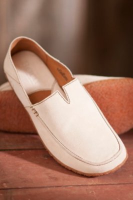 Footwear & Hats