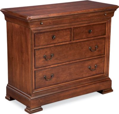 Bachelor's Chest