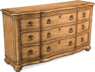 Lucca Dresser
