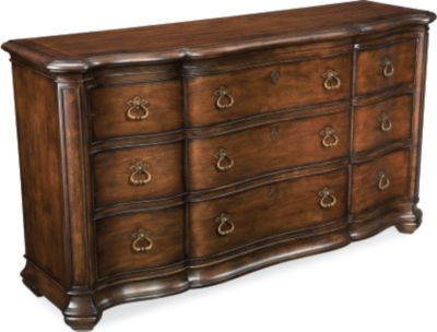 Lucca Dresser