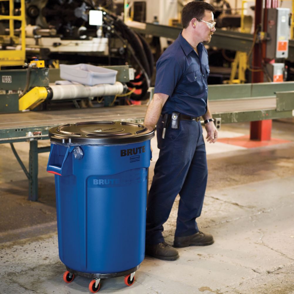 Rubbermaid BRUTE&reg; Black Quiet Dolly for 20-55 Gal Containers