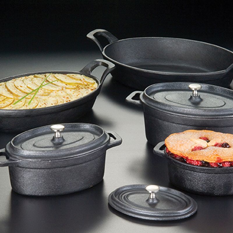 American Metalcraft Mini Round 24.8 Oz. Cast Iron Casserole Pot