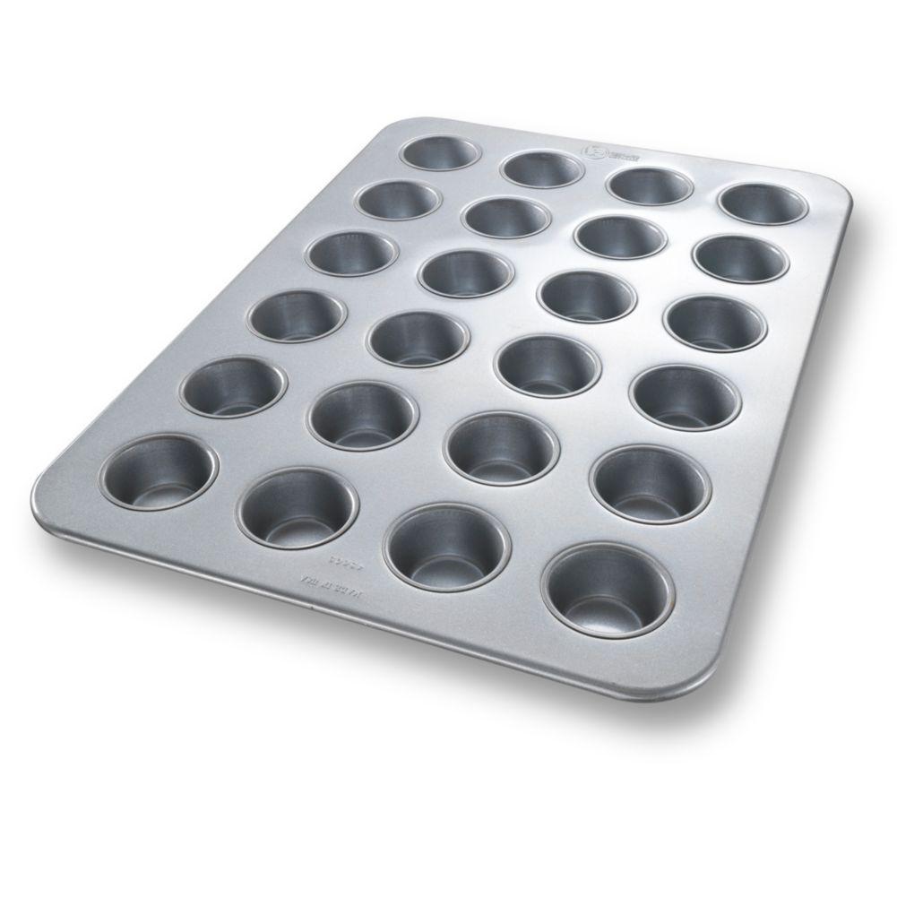 Chicago Metallic Glazed Aluminized Steel 24-Muffin / Cupcake Pan