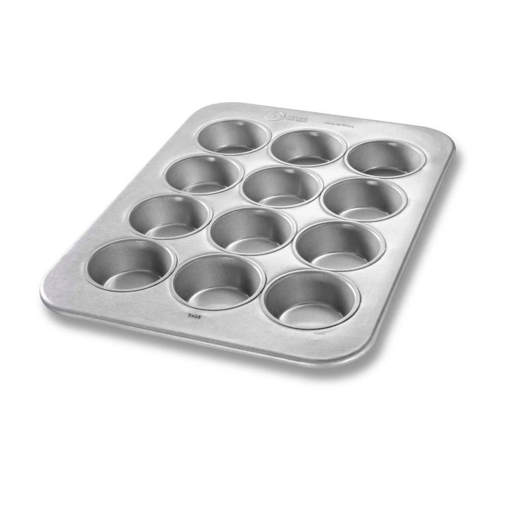 Chicago Metallic Glazed Aluminized Steel 12 Cup Large Muffin Pan