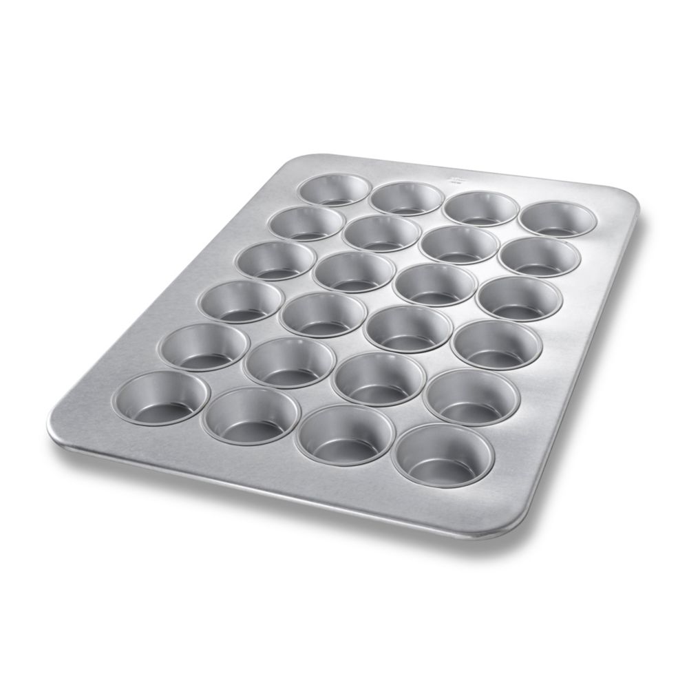 Chicago Metallic Glazed Aluminized Steel 24 Cup Large Muffin Pan